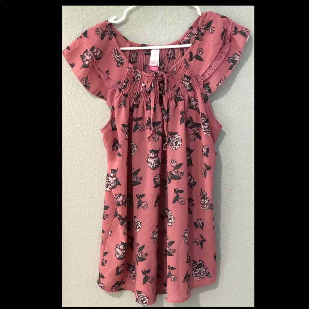 Juniors Sleeveless Floral Blouse Size XL (15/17)